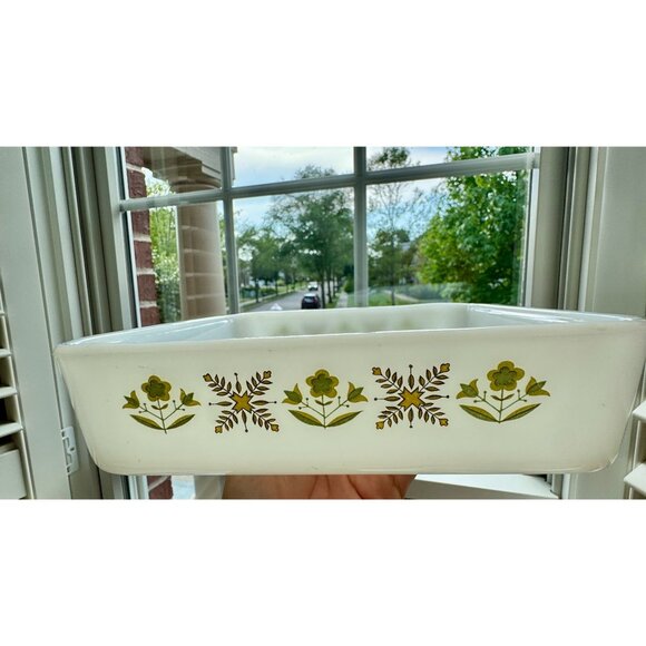 Vintage Fire-King Anchor Hocking Meadow Green Casserole Dish 10" Glass 2.5" Deep - Picture 5 of 6